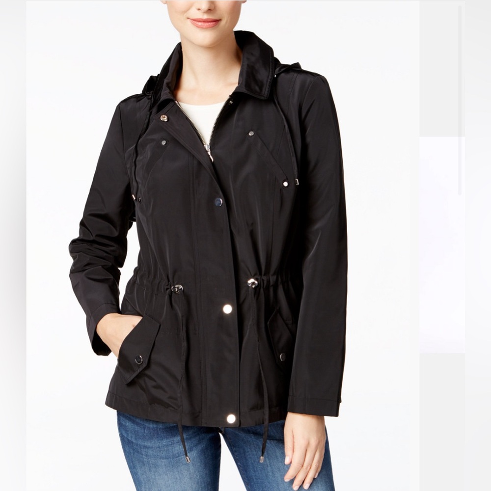 Charter Club Black waterproof anorak with Hood and Adjustable Waist